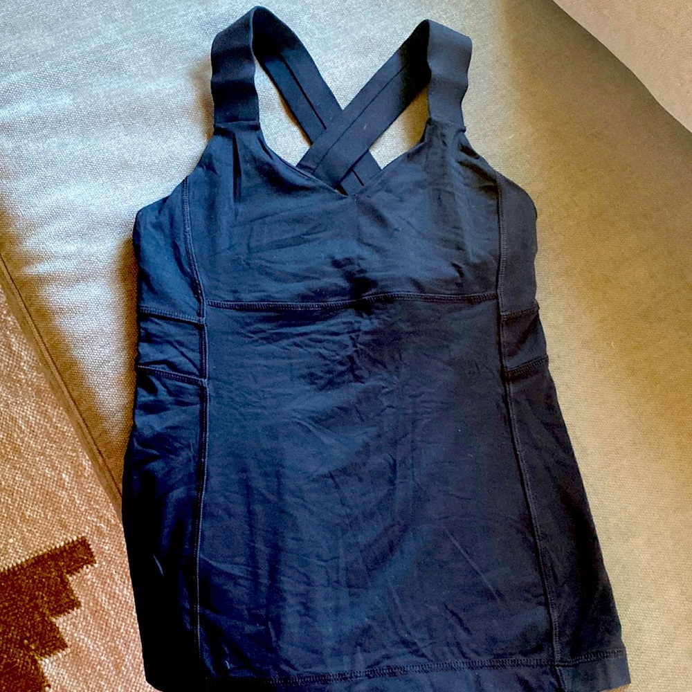 Lululemon top